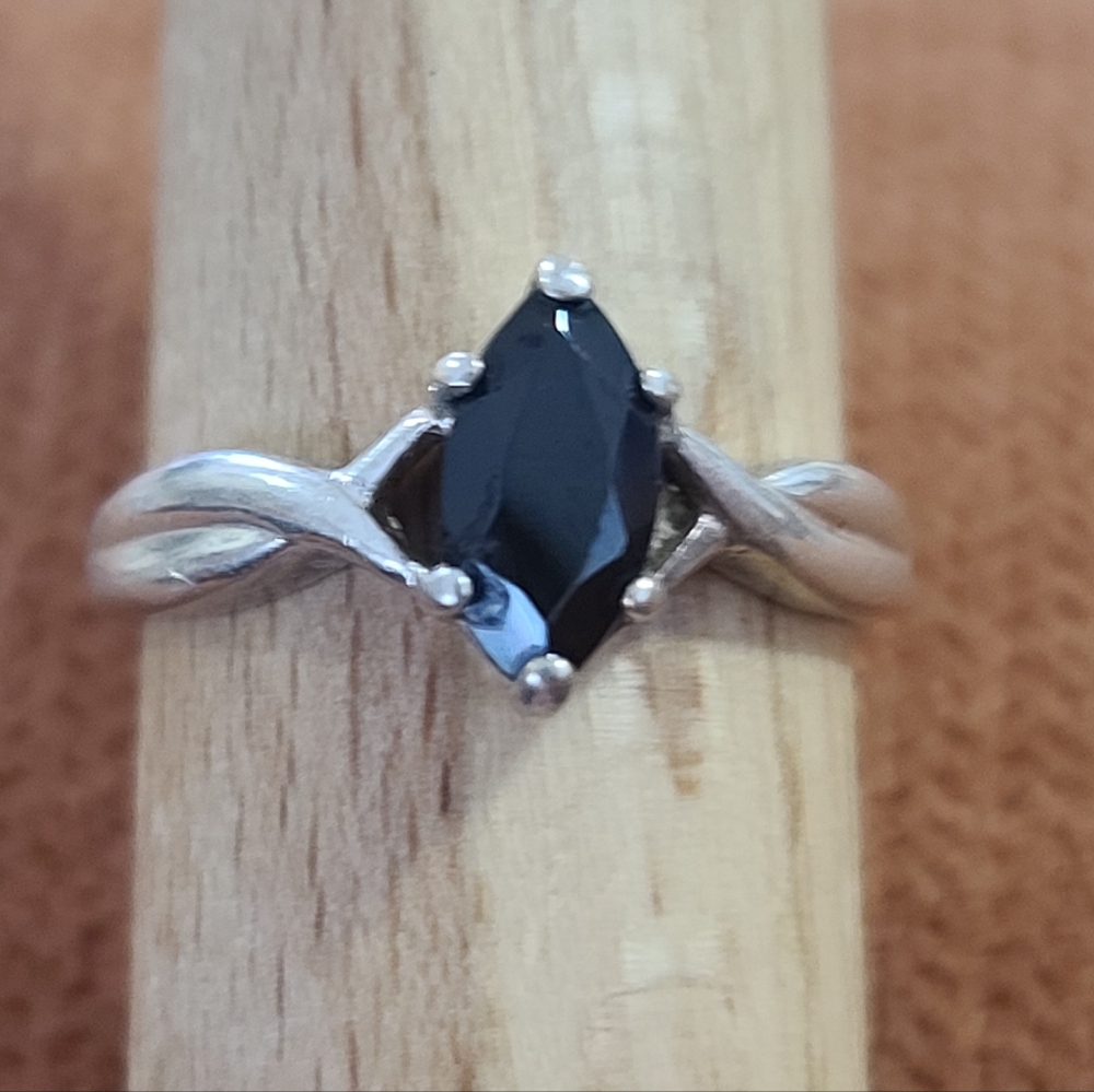 Sterling Silver Avon Black Onyx Marquise Stone Ring, Vintage 925 - Picture 1 of 9